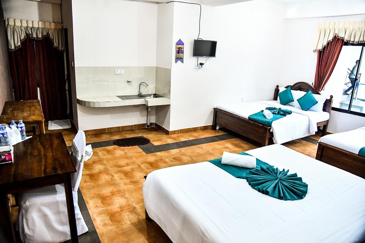 Sri Krishna Bhavan Hotel Hatton Exterior foto