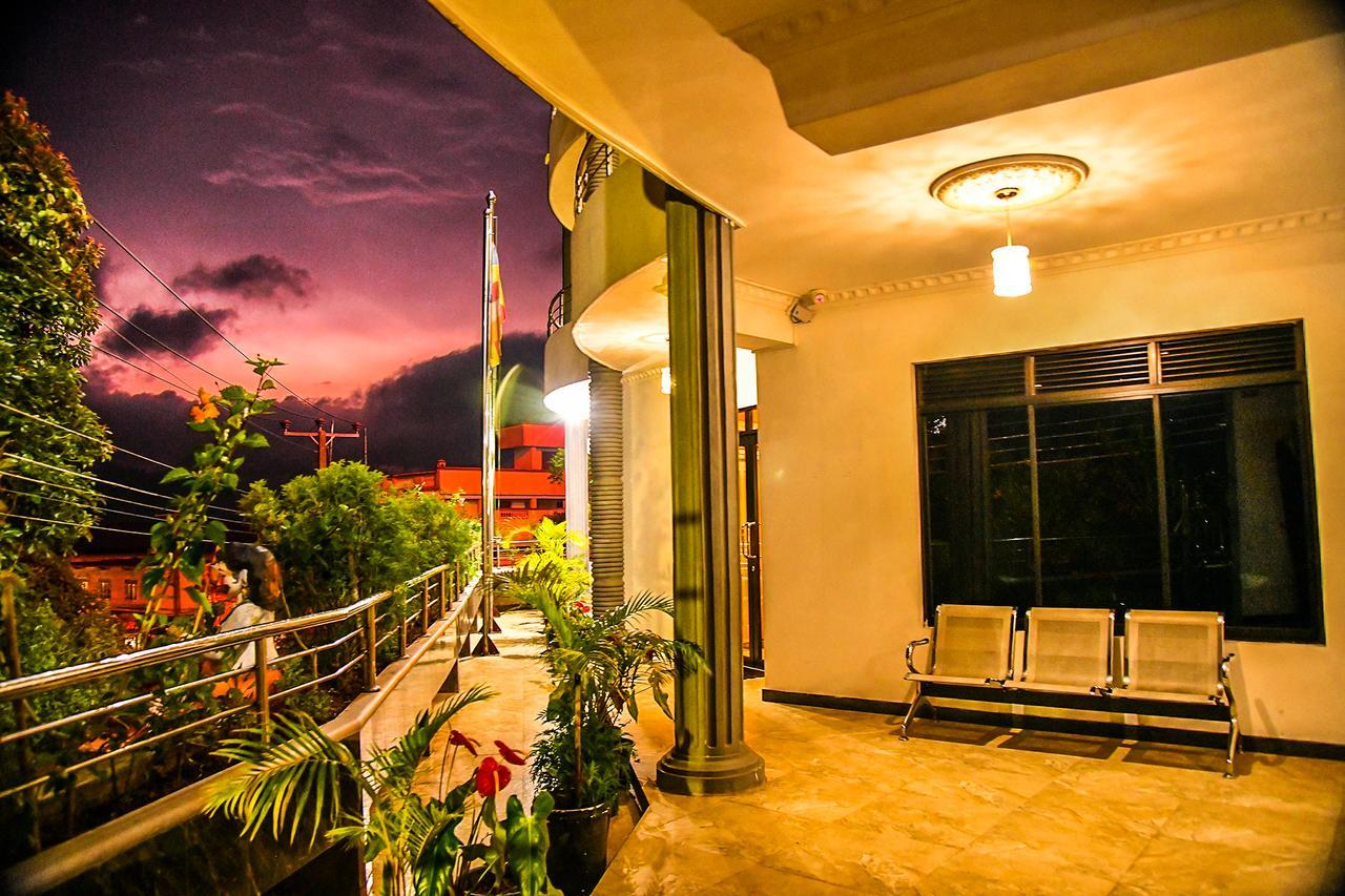 Sri Krishna Bhavan Hotel Hatton Exterior foto